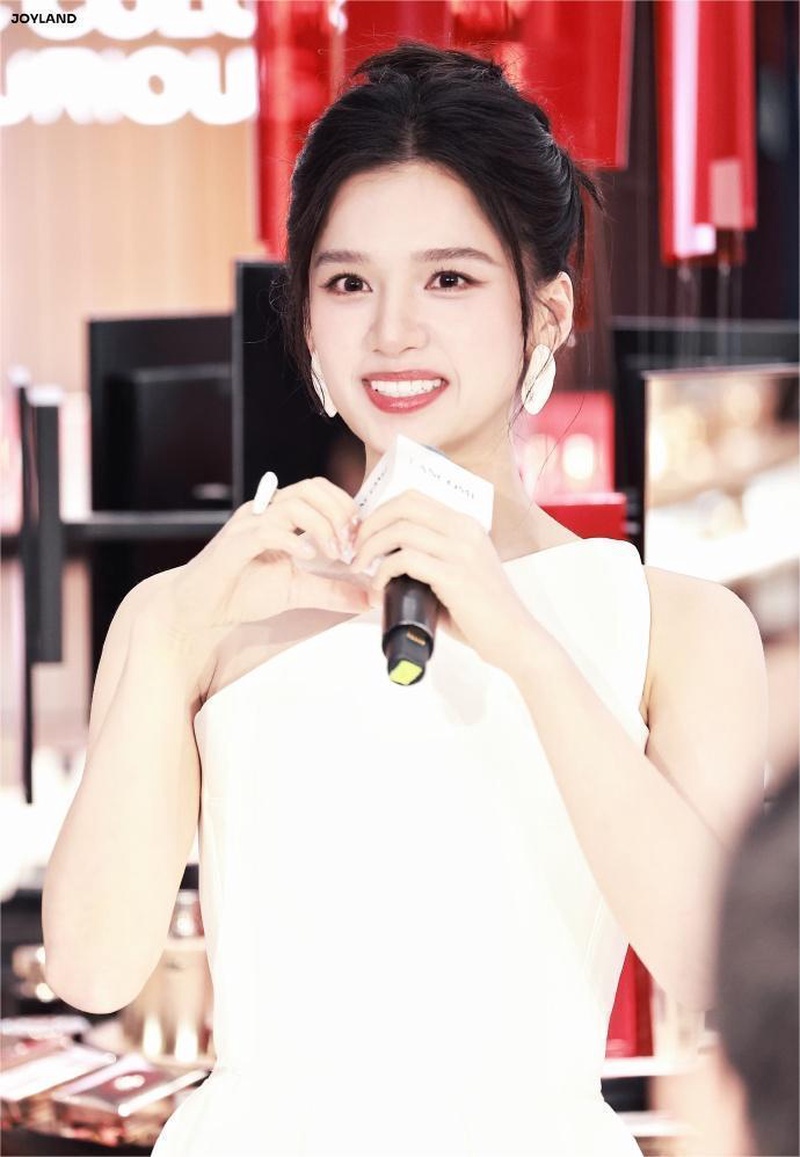 张婧仪